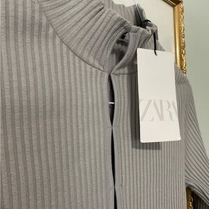 NWT Zara Light Gray Ribbed Knit Top
